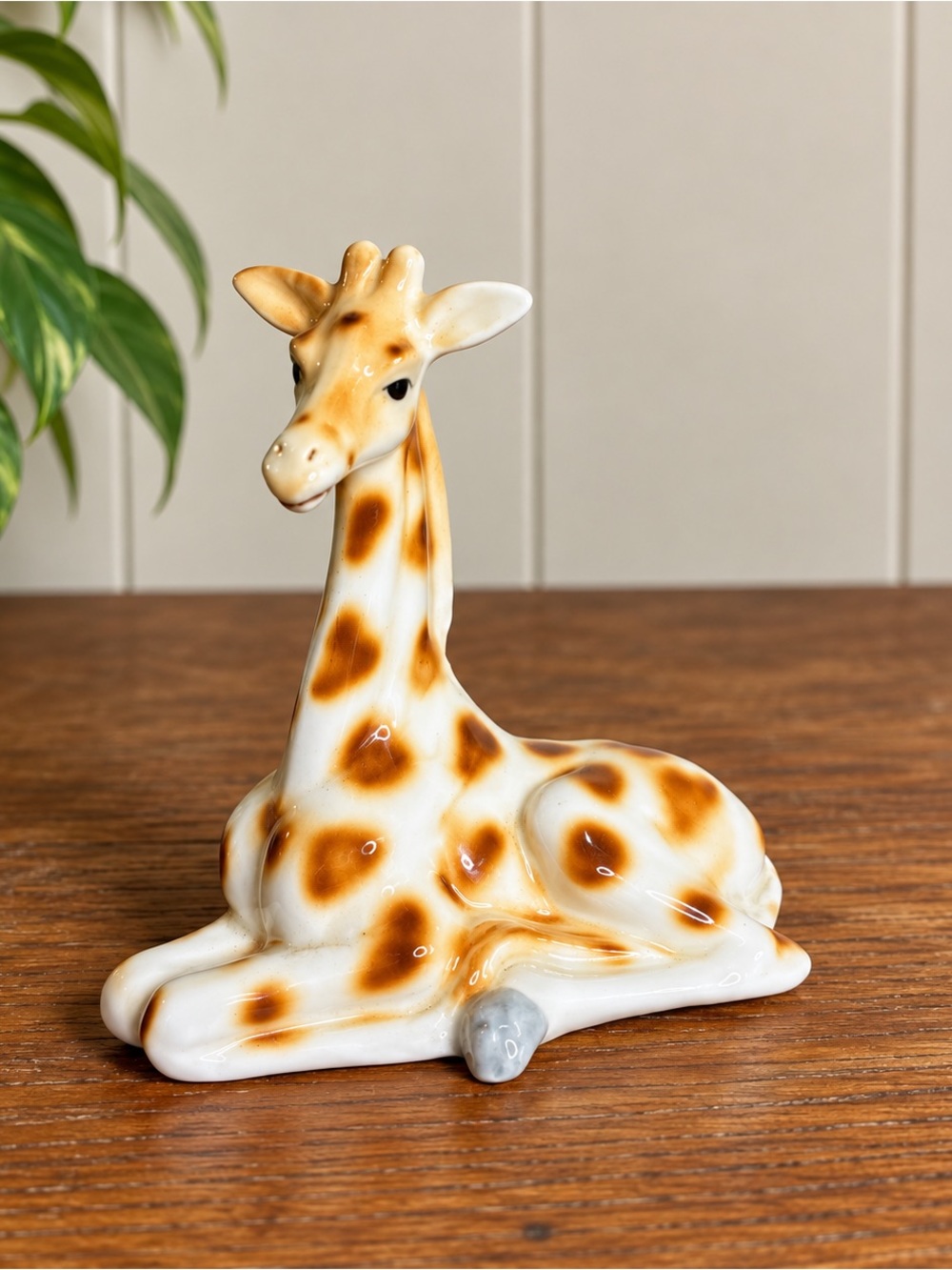 Vintage Ceramic Giraffe Figurine Trinket